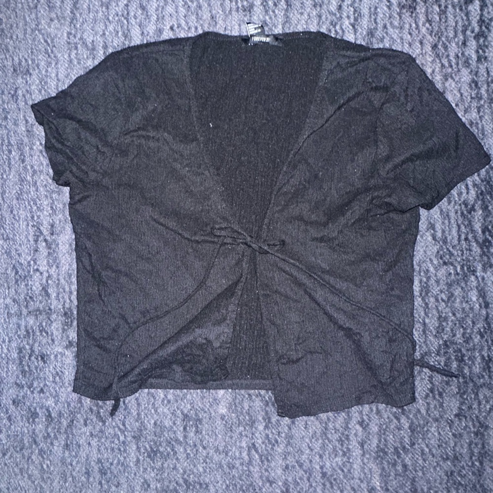 Forever 21 Black open tie top crop